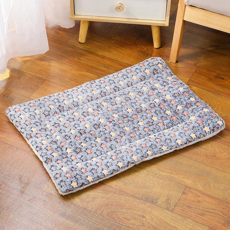 Pet Dog Bed All Season Warm Thick Sleeping Cat Nest Cushion Soft Pet Dog Sofa Mat Elastic Cat Bed for Medium Dog Accessories