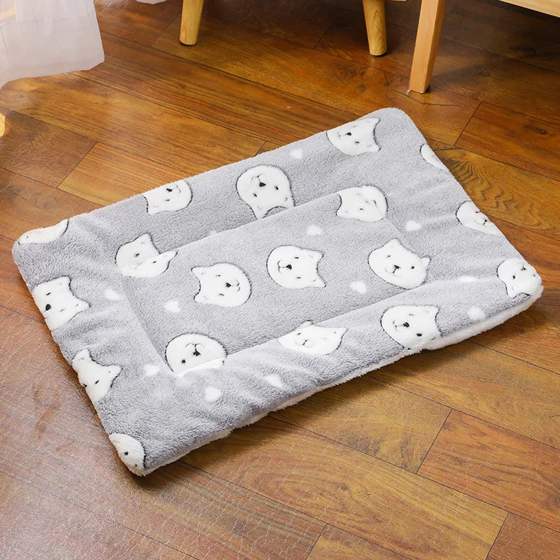 Pet Dog Bed All Season Warm Thick Sleeping Cat Nest Cushion Soft Pet Dog Sofa Mat Elastic Cat Bed for Medium Dog Accessories